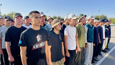 В военные вузы Казахстана зачислены тысячи абитуриентов