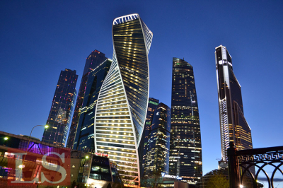 Казахстан продает меньше, а платит больше: особенности торговли с Россией. Инфографика