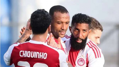 «Олимпиакос» прилетел в Астану на матч с «Кайратом»