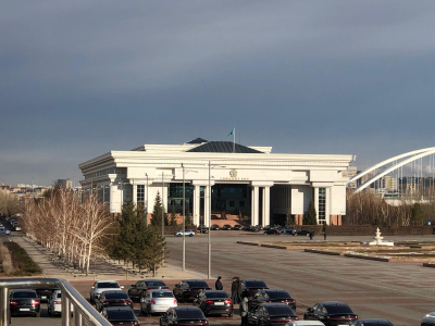 Двое судей Верховного суда освобождены от должностей